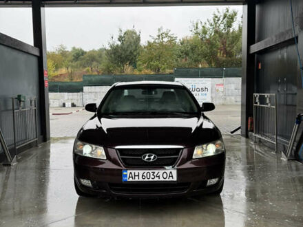 Красный Хендай Соната, объемом двигателя 3.34 л и пробегом 256 тыс. км за 5000 $, фото 1 на Automoto.ua