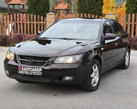 Красный Хендай Соната, объемом двигателя 0 л и пробегом 300 тыс. км за 3899 $, фото 1 на Automoto.ua