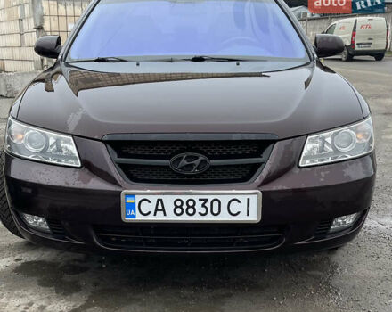 Червоний Хендай Соната, об'ємом двигуна 3.34 л та пробігом 110 тис. км за 9300 $, фото 1 на Automoto.ua