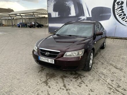 Хендай Соната 2007 в Хмельницком на Automoto.ua Красный Хендай Соната, объемом двигателя 2 л и пробегом 235 тыс. км за 5300 $, фото 1 на Automoto.ua