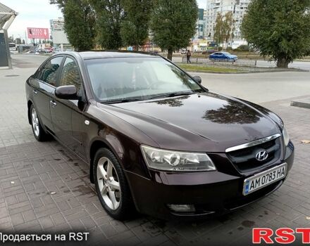 Червоний Хендай Соната, об'ємом двигуна 2.4 л та пробігом 253 тис. км за 5800 $, фото 1 на Automoto.ua