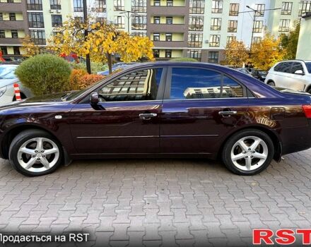 Червоний Хендай Соната, об'ємом двигуна 2.4 л та пробігом 270 тис. км за 6300 $, фото 1 на Automoto.ua