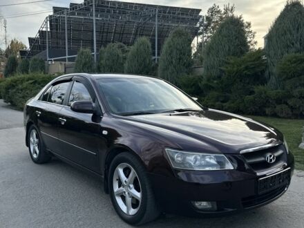 Хендай Соната 2007 в Новомосковске на Automoto.ua Красный Хендай Соната, объемом двигателя 3.3 л и пробегом 226 тыс. км за 5300 $, фото 1 на Automoto.ua