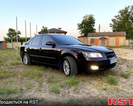 Красный Хендай Соната, объемом двигателя 2 л и пробегом 259 тыс. км за 7300 $, фото 1 на Automoto.ua