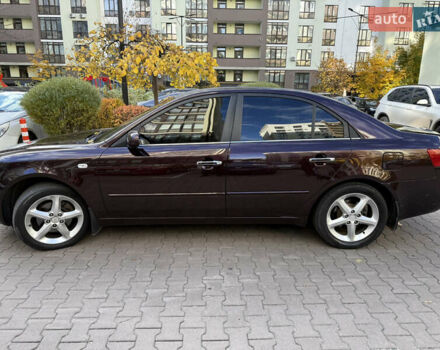 Червоний Хендай Соната, об'ємом двигуна 2.4 л та пробігом 270 тис. км за 6300 $, фото 1 на Automoto.ua