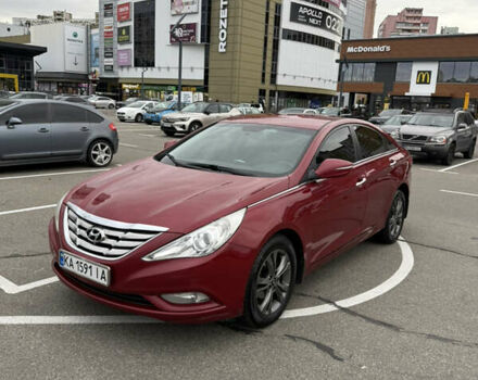 Хендай Соната 2010 в Киеве на Automoto.ua Красный Хендай Соната, объемом двигателя 2.36 л и пробегом 189 тыс. км за 8699 $, фото 1 на Automoto.ua