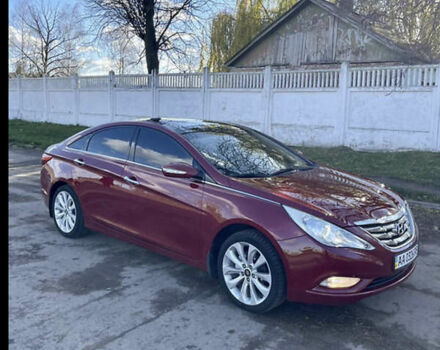 Красный Хендай Соната, объемом двигателя 2.4 л и пробегом 133 тыс. км за 10500 $, фото 1 на Automoto.ua