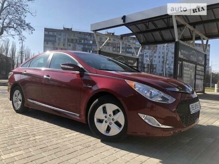 Хендай Соната 2011 у Миколаєві на Automoto.ua Червоний Хендай Соната, об'ємом двигуна 2.4 л та пробігом 1 тис. км за 13000 $, фото 1 на Automoto.ua