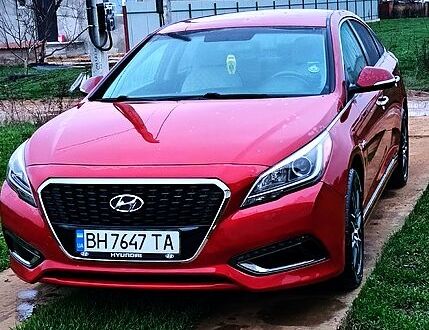 Красный Хендай Соната, объемом двигателя 2 л и пробегом 150 тыс. км за 11999 $, фото 1 на Automoto.ua