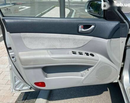 Хендай Соната, об'ємом двигуна 2.4 л та пробігом 266 тис. км за 6490 $, фото 27 на Automoto.ua
