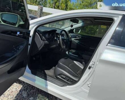Хендай Соната, об'ємом двигуна 0 л та пробігом 206 тис. км за 11800 $, фото 15 на Automoto.ua