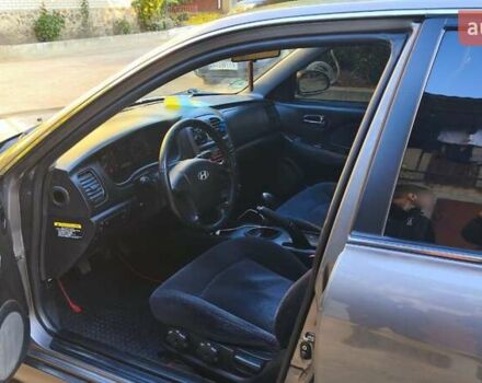 Хендай Соната, об'ємом двигуна 2 л та пробігом 236 тис. км за 3700 $, фото 5 на Automoto.ua