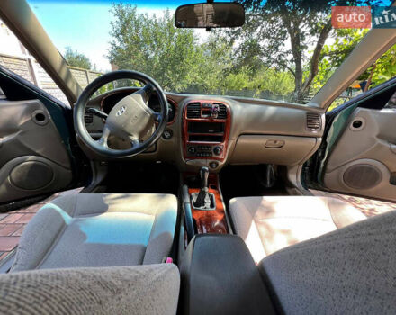 Хендай Соната, об'ємом двигуна 2 л та пробігом 193 тис. км за 2950 $, фото 3 на Automoto.ua