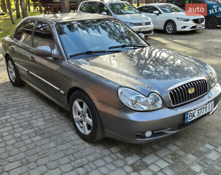 Хендай Соната, объемом двигателя 2.7 л и пробегом 291 тыс. км за 2950 $, фото 5 на Automoto.ua