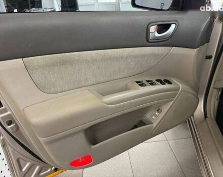 Хендай Соната, об'ємом двигуна 0 л та пробігом 255 тис. км за 4490 $, фото 15 на Automoto.ua