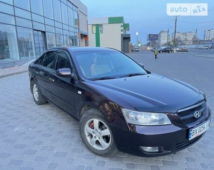 Хендай Соната, об'ємом двигуна 2 л та пробігом 261 тис. км за 5700 $, фото 2 на Automoto.ua