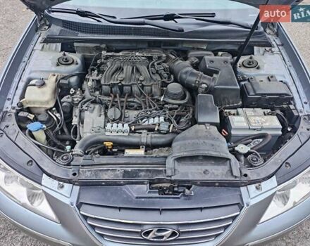 Хендай Соната, об'ємом двигуна 3.34 л та пробігом 305 тис. км за 5750 $, фото 8 на Automoto.ua
