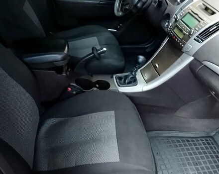 Хендай Соната, об'ємом двигуна 2 л та пробігом 331 тис. км за 5199 $, фото 8 на Automoto.ua