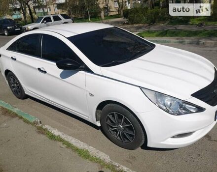 Хендай Соната, об'ємом двигуна 2 л та пробігом 198 тис. км за 8500 $, фото 3 на Automoto.ua