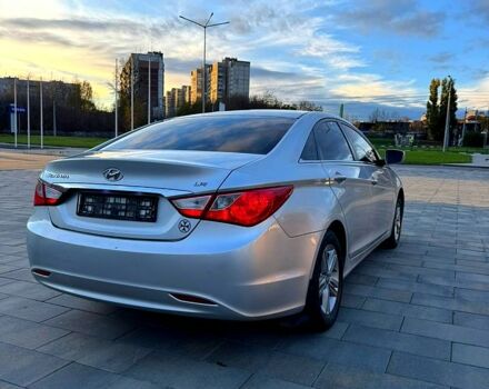 Хендай Соната, об'ємом двигуна 2 л та пробігом 242 тис. км за 7900 $, фото 9 на Automoto.ua