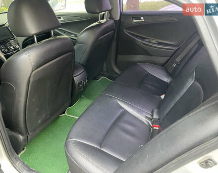 Хендай Соната, об'ємом двигуна 2 л та пробігом 252 тис. км за 6700 $, фото 4 на Automoto.ua