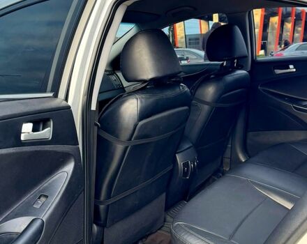Хендай Соната, об'ємом двигуна 2 л та пробігом 242 тис. км за 7900 $, фото 6 на Automoto.ua