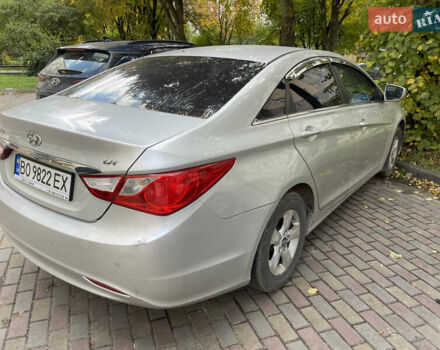 Хендай Соната, об'ємом двигуна 2 л та пробігом 252 тис. км за 6700 $, фото 1 на Automoto.ua