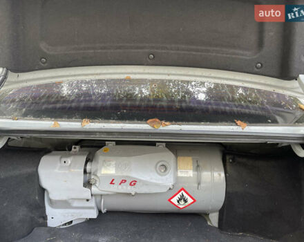 Хендай Соната, об'ємом двигуна 2 л та пробігом 252 тис. км за 6700 $, фото 12 на Automoto.ua