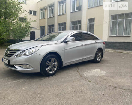 Хендай Соната, об'ємом двигуна 2 л та пробігом 372 тис. км за 8700 $, фото 1 на Automoto.ua