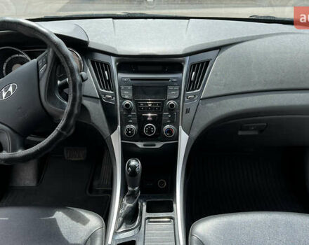 Хендай Соната, об'ємом двигуна 2 л та пробігом 168 тис. км за 8500 $, фото 18 на Automoto.ua