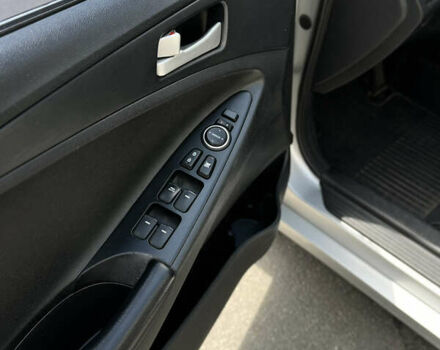 Хендай Соната, об'ємом двигуна 2 л та пробігом 168 тис. км за 8500 $, фото 14 на Automoto.ua