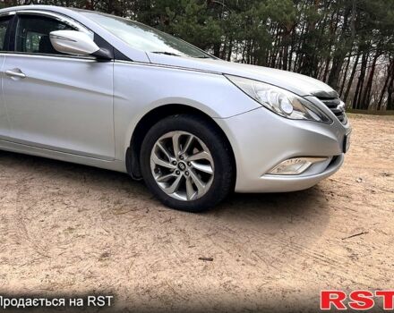 Хендай Соната, объемом двигателя 2 л и пробегом 305 тыс. км за 8700 $, фото 1 на Automoto.ua