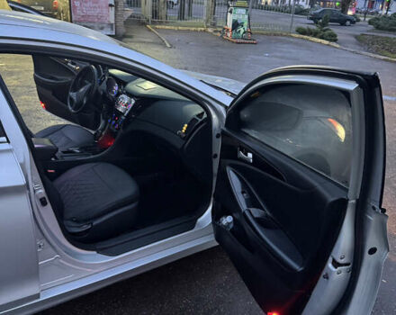 Хендай Соната, объемом двигателя 2 л и пробегом 321 тыс. км за 6999 $, фото 6 на Automoto.ua