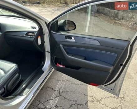 Хендай Соната, об'ємом двигуна 2 л та пробігом 443 тис. км за 10950 $, фото 12 на Automoto.ua