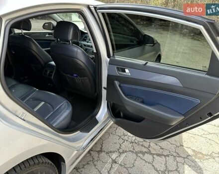 Хендай Соната, об'ємом двигуна 2 л та пробігом 443 тис. км за 10950 $, фото 11 на Automoto.ua