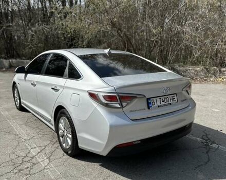 Хендай Соната, об'ємом двигуна 2 л та пробігом 443 тис. км за 10950 $, фото 6 на Automoto.ua