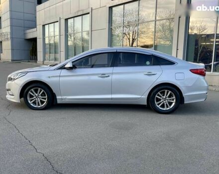 Хендай Соната, об'ємом двигуна 2 л та пробігом 383 тис. км за 7900 $, фото 3 на Automoto.ua
