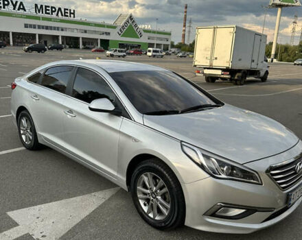 Хендай Соната, об'ємом двигуна 2 л та пробігом 296 тис. км за 11800 $, фото 2 на Automoto.ua