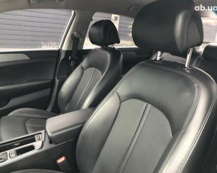 Хендай Соната, об'ємом двигуна 2 л та пробігом 225 тис. км за 9990 $, фото 11 на Automoto.ua