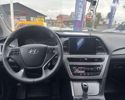 Хендай Соната, объемом двигателя 2 л и пробегом 354 тыс. км за 9490 $, фото 5 на Automoto.ua