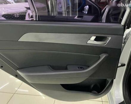 Хендай Соната, об'ємом двигуна 1.7 л та пробігом 120 тис. км за 14200 $, фото 18 на Automoto.ua