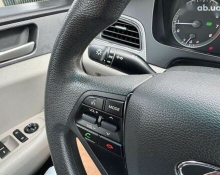 Хендай Соната, об'ємом двигуна 2.4 л та пробігом 131 тис. км за 8990 $, фото 20 на Automoto.ua