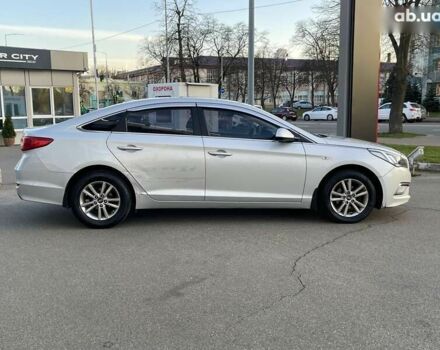 Хендай Соната, об'ємом двигуна 2 л та пробігом 383 тис. км за 7900 $, фото 7 на Automoto.ua
