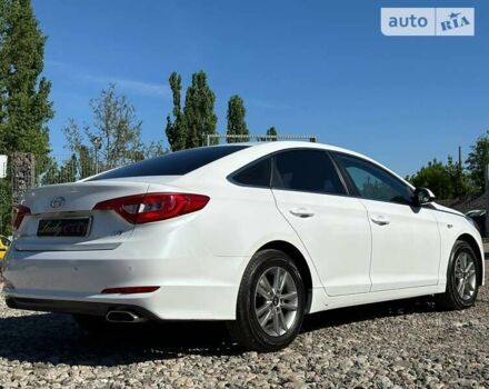 Хендай Соната, об'ємом двигуна 2 л та пробігом 215 тис. км за 12200 $, фото 4 на Automoto.ua