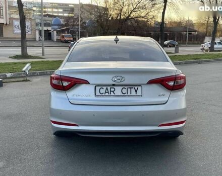 Хендай Соната, об'ємом двигуна 2 л та пробігом 383 тис. км за 7900 $, фото 5 на Automoto.ua