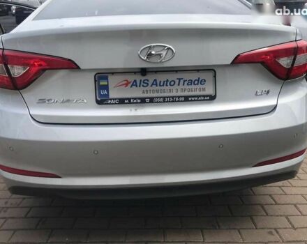 Хендай Соната 2017 в Киеве на Automoto.ua Хендай Соната, объемом двигателя 2 л и пробегом 248 тыс. км за 11290 $, фото 5 на Automoto.ua