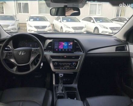 Хендай Соната 2017 у Києві на Automoto.ua Хендай Соната, об'ємом двигуна 2 л та пробігом 429 тис. км за 9990 $, фото 5 на Automoto.ua