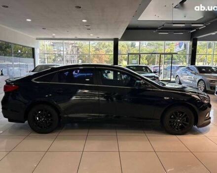 Хендай Соната, об'ємом двигуна 2 л та пробігом 287 тис. км за 11500 $, фото 5 на Automoto.ua