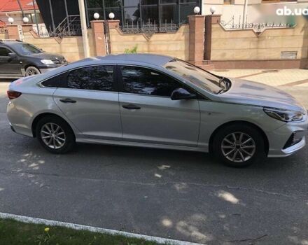 Хендай Соната 2017 у Києві на Automoto.ua Хендай Соната, об'ємом двигуна 2 л та пробігом 389 тис. км за 11290 $, фото 6 на Automoto.ua
