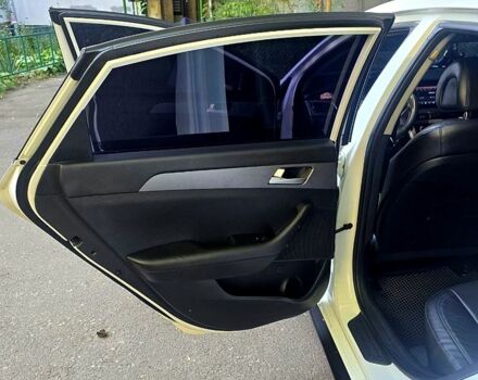 Хендай Соната, объемом двигателя 2 л и пробегом 205 тыс. км за 10000 $, фото 12 на Automoto.ua